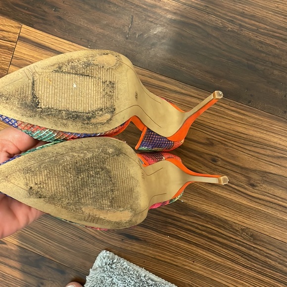 INC - Picture 4 of 6